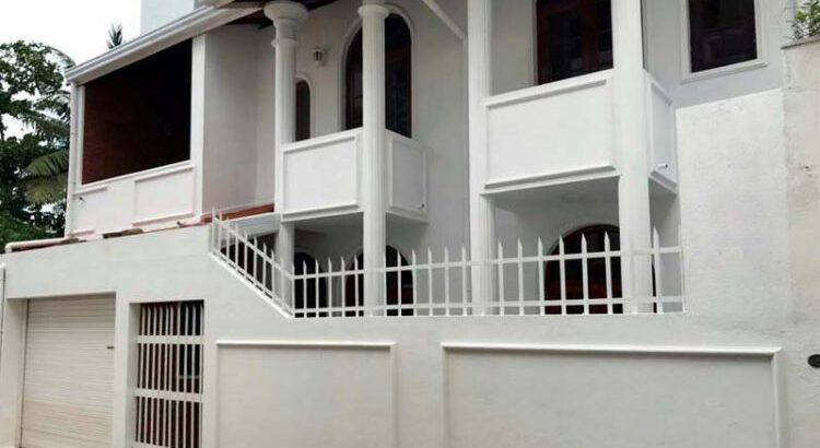 Two Storied House for Sale in Wellawatte.