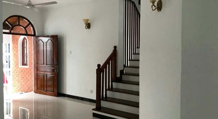 Two Storied House for Sale in Wellawatte.