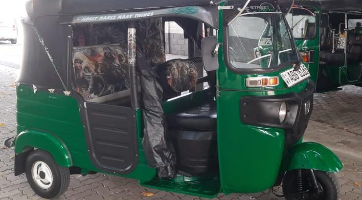 Bajaj 4 Stroke Three-wheeler for sale