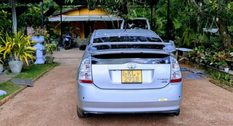 Toyota Prius 2nd Gen anniversary