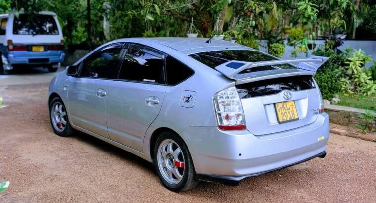 Toyota Prius 2nd Gen anniversary