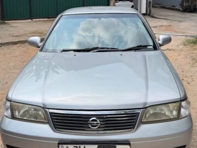 Nissan Sunny FB15