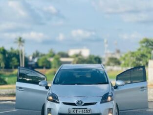 TOYOTA PRIUS S GRADE 3RD GEN