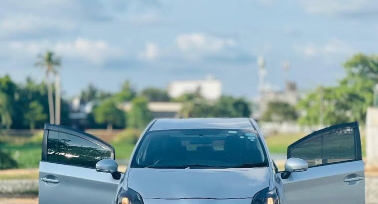 TOYOTA PRIUS S GRADE 3RD GEN