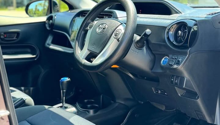 Toyota Aqua 2015 S Grade