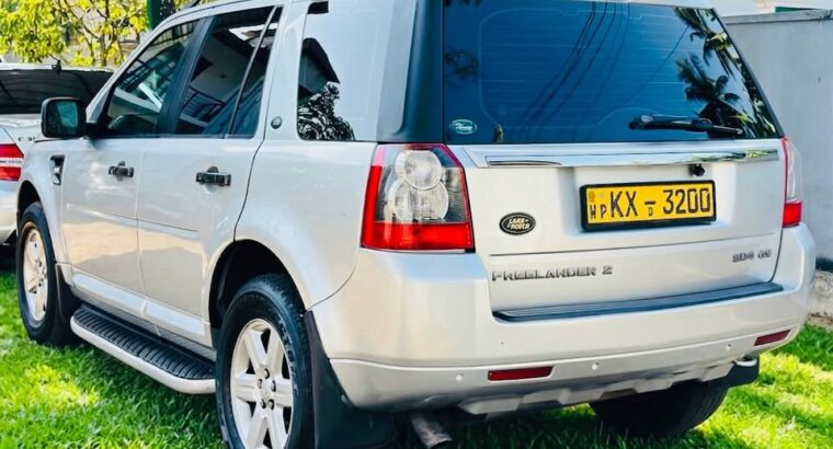 Land Rover Freelander 2 SD4 2011 – Luxury SUV