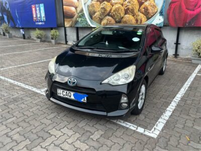 TOYOTA AQUA S Grade