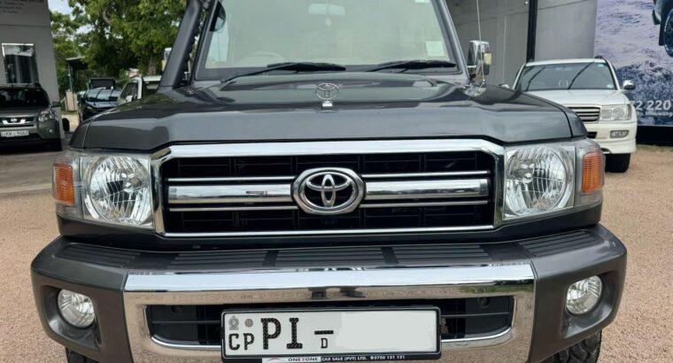 TOYOTA LAND CRUISER SAHARA 79 SERIES 4X4 DOUBLE CAB FOR SALE
