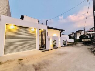 Brandnew Single Storey House For Sale In Athurugiriya Galawarusawa Road