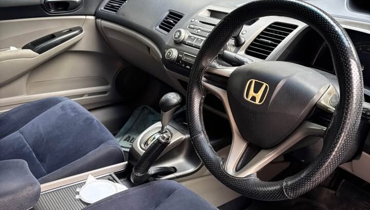 Honda Civic FD4 V-TECH 2011
