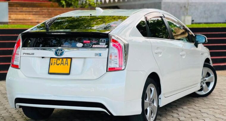 Toyota Prius S Touring
