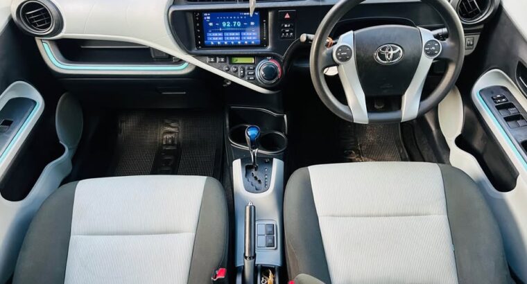 Toyota Aqua 2012