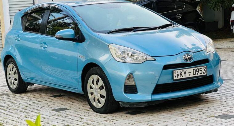 Toyota Aqua 2012