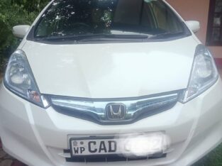 Honda Fit GP1 HYBRID 2015
