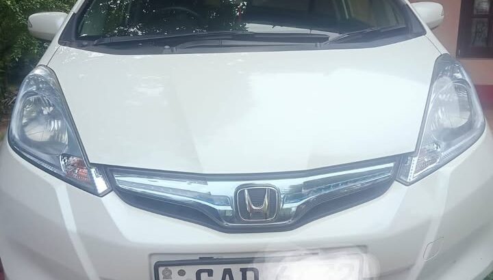 Honda Fit GP1 HYBRID 2015
