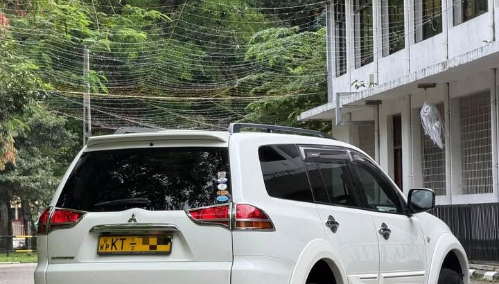 Mitsubishi Montero Sport 2012