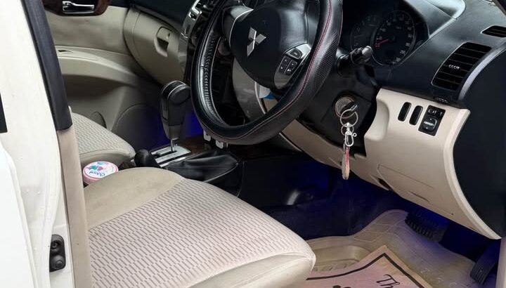 Mitsubishi Montero Sport 2012