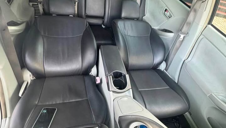 Toyota Prius S Touring