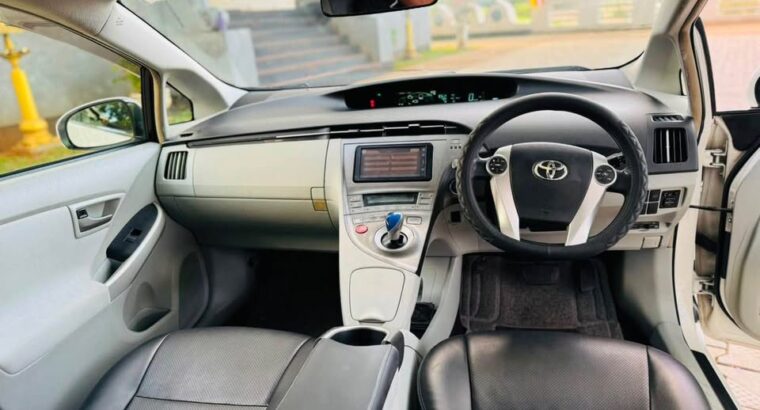 Toyota Prius S Touring