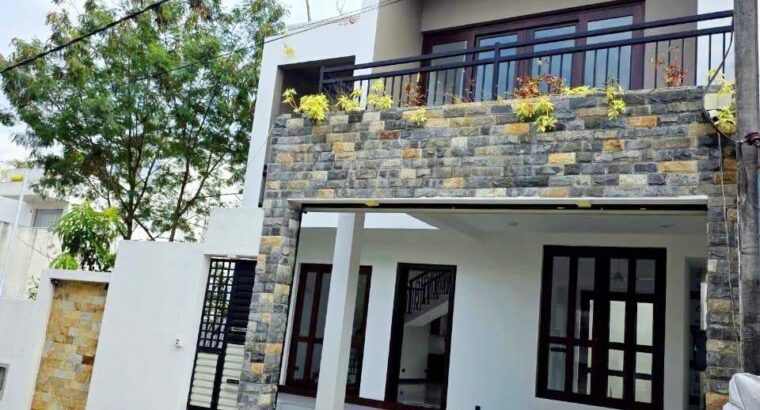 Brand New 3 Storied Luxury House for Sale In Rathnarama Road Malabe