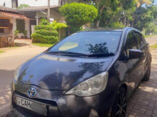 Toyota Aqua Anniversary edition