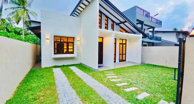 Brand New Luxury Single Storey House in Gankanda Road Kahathuduwa