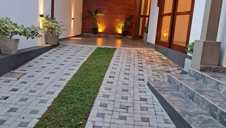 Brand New Modern Single Storey House for sale in Kaduwela Nawagamuwa