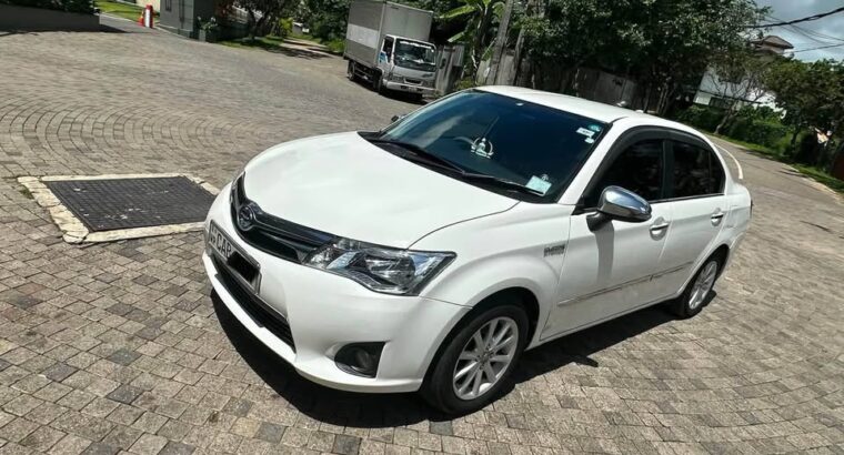 Toyota Axio Hybrid 2014