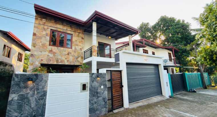 Brand New two Storey Luxury House For Sale In Thalwathugoda Road Hokandara