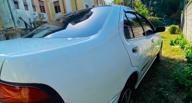 Nissan Sunny FB14