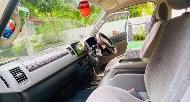 Toyota Hiace KDH 200