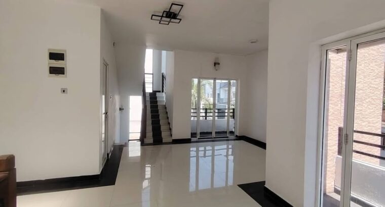 TWO-STORIED BOX-TYPE HOUSE FOR SALE – JA-ELA