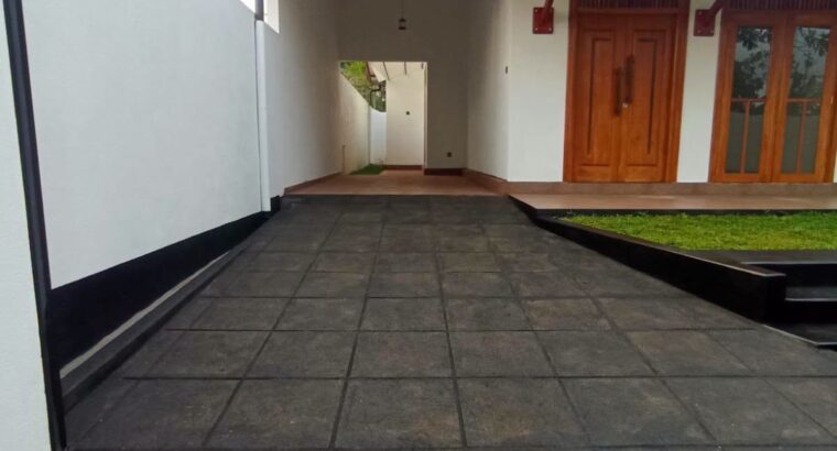 NEW HOUSE NEAR PITIPANA TOWN
