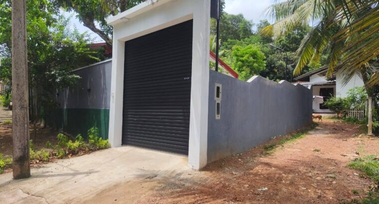 House for Sale on Kadawatha-Ganemulla Road
