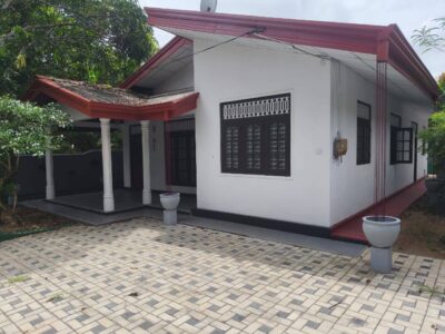 House for Sale on Kadawatha-Ganemulla Road