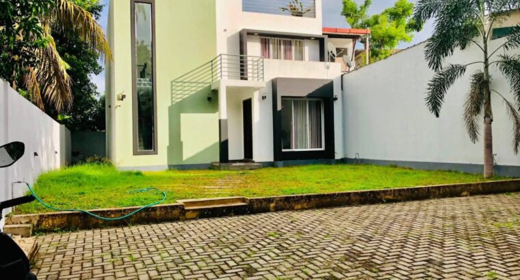 LUXURY 2-STOREY HOUSE FOR SALE – KATUWAPITIYA, NEGOMBO