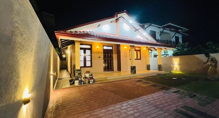 HOUSE FOR SALE – SEBASTIAN ROAD, KATUWAPITIYA, NEGOMBO