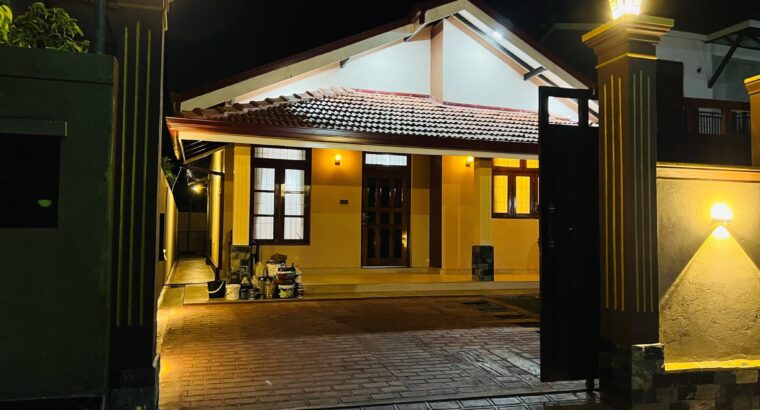 HOUSE FOR SALE – SEBASTIAN ROAD, KATUWAPITIYA, NEGOMBO