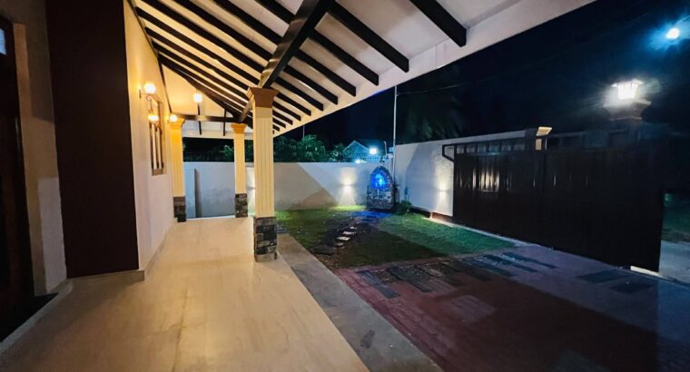 HOUSE FOR SALE – SEBASTIAN ROAD, KATUWAPITIYA, NEGOMBO