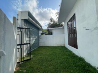 Single Story With Slab Brand New house Fore sale in wattala Hunupitiya