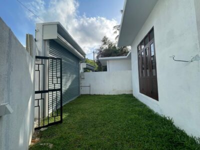 Single Story With Slab Brand New house Fore sale in wattala Hunupitiya