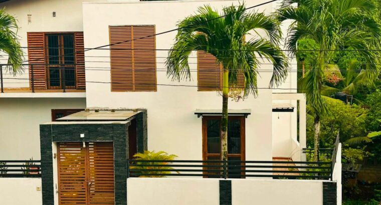 Luxury 3-Story House for Sale in Dodangoda – Prime Location