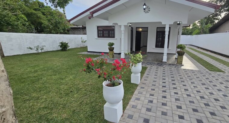 A fully equipped house is for sale in the Kadirana area of Negombo.