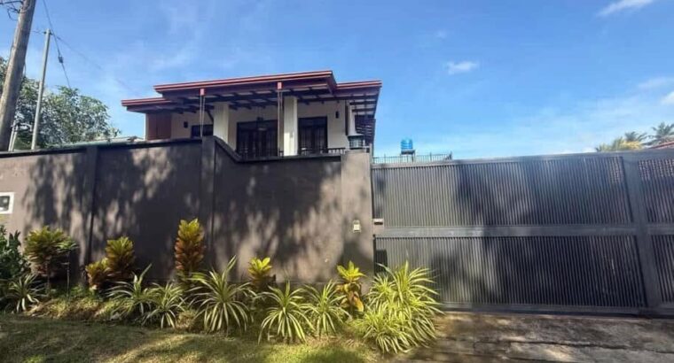 Luxury House for Sale in Yakkala Town