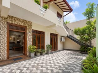 Two unit house for sale in Dehiwala Kadawatha Road