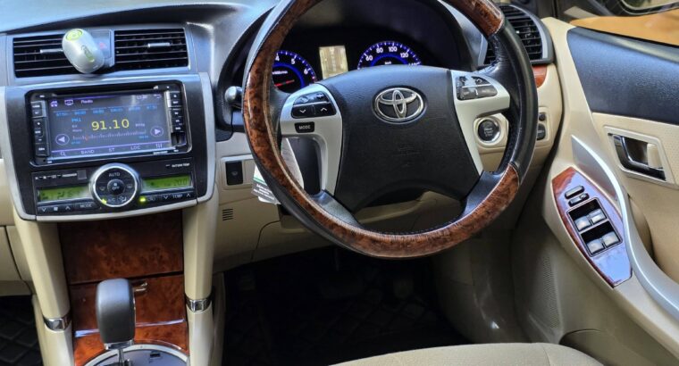 Toyota Premio G Superior