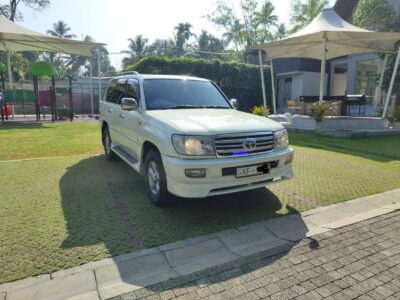 TOYOTA LAND CRUISER SAHARA 100