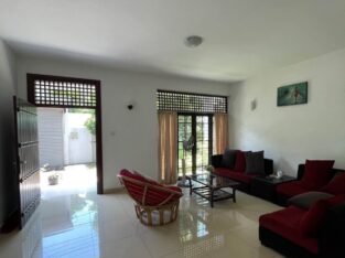 TWO-STORY HOUSE FOR SALE IN BATTARAMULLA!